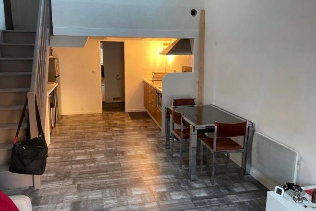 Joli Duplex En Centre Ville De 40M2 Climatise Istres Luaran gambar